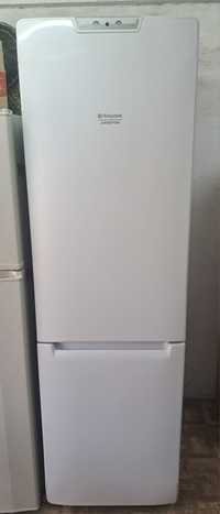 Холодильник Hotpoint-Ariston no frost сухая заморозка 2метра.