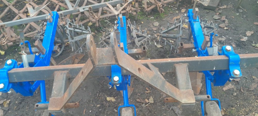 Продам навісне до мінітрактора б/у,окульчник, культиватор та сцепка .