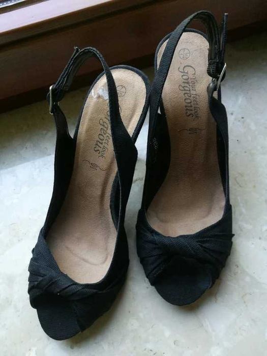 New loock Piękne sandały szpilka rozmiar 40