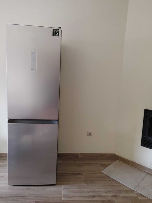 Vende-se Combinado Hotpoint Hafc8 To32sx Inox 338l No Frost, como novo