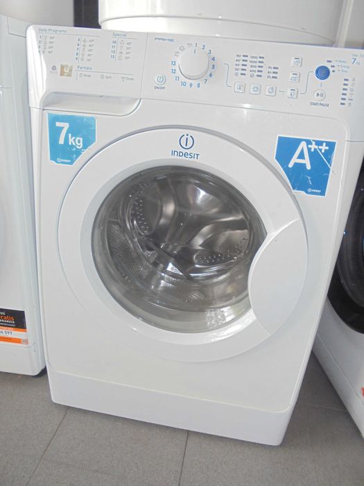 Maquina lava ropa - INDESIT 7kg. Muito bom estado
