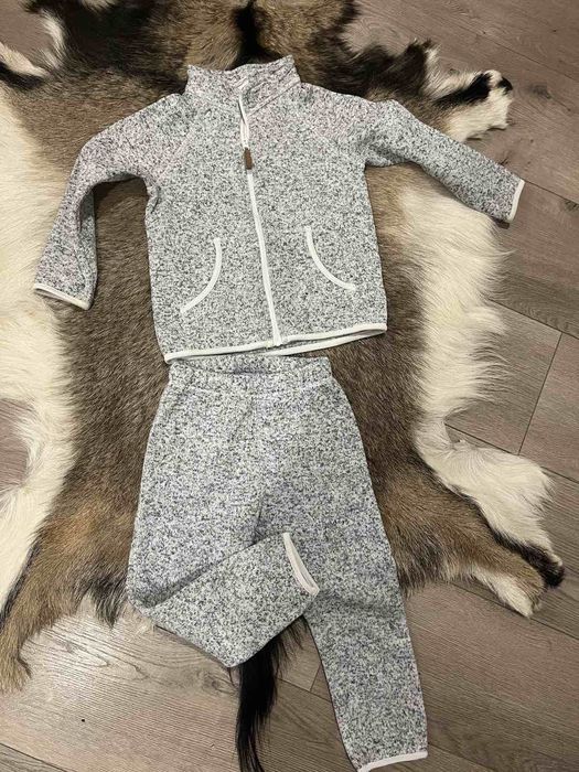 Костюм на флісі,піддіва H&M