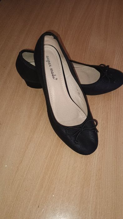 Buty 38 połyskujące święta sylwester  na klocku czarne