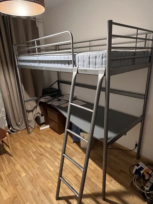 Łóżko piętrowe z biurkiem Ikea SVARTA