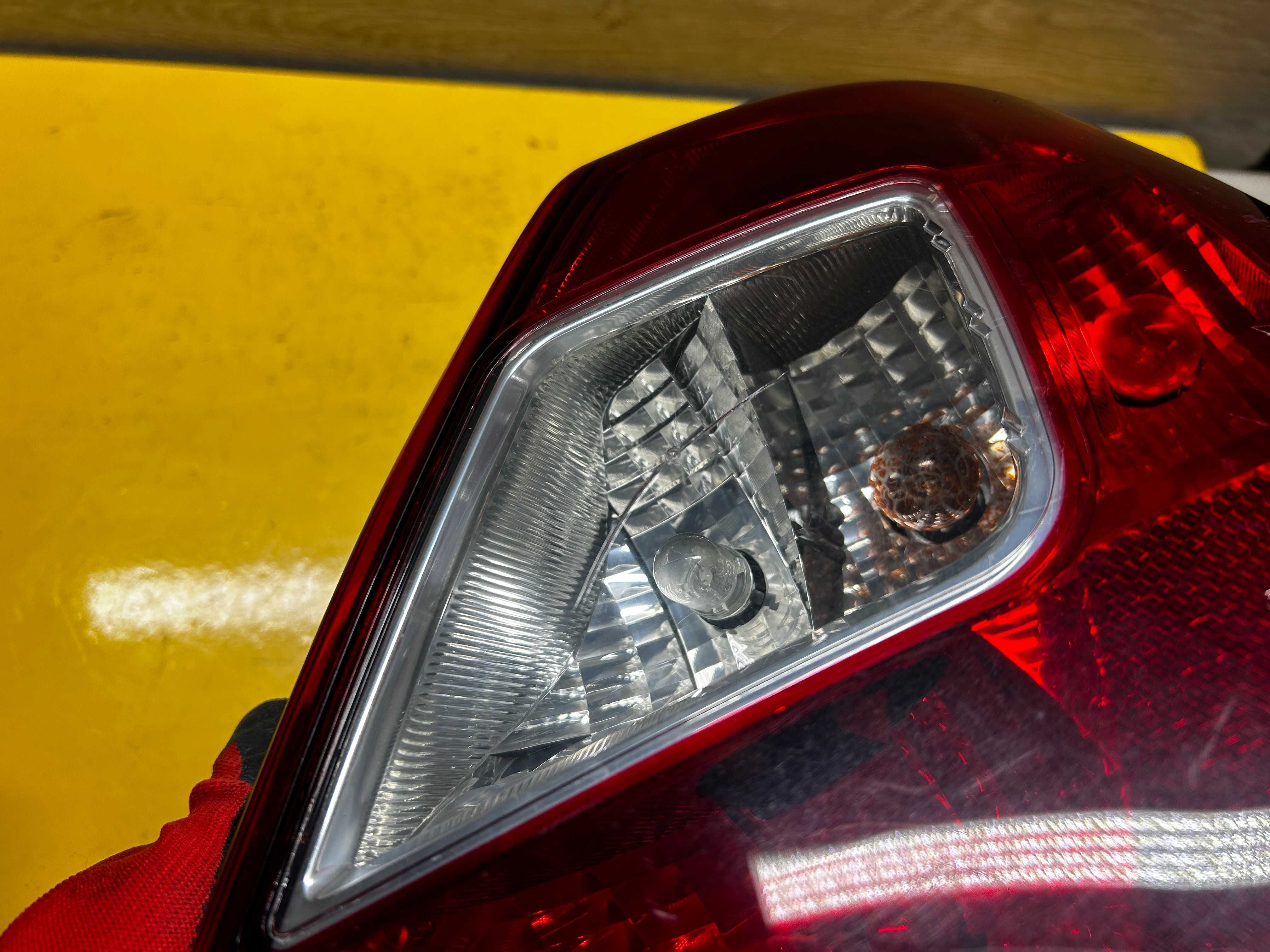 Стоп фонарь задній лівий правий Opel Corsa D 5D 2006-2011