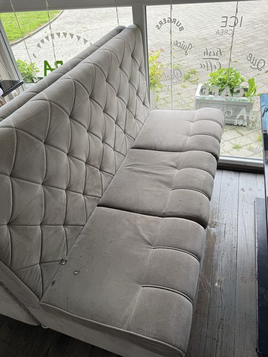 Меблі для кафе. Дивани і Столи