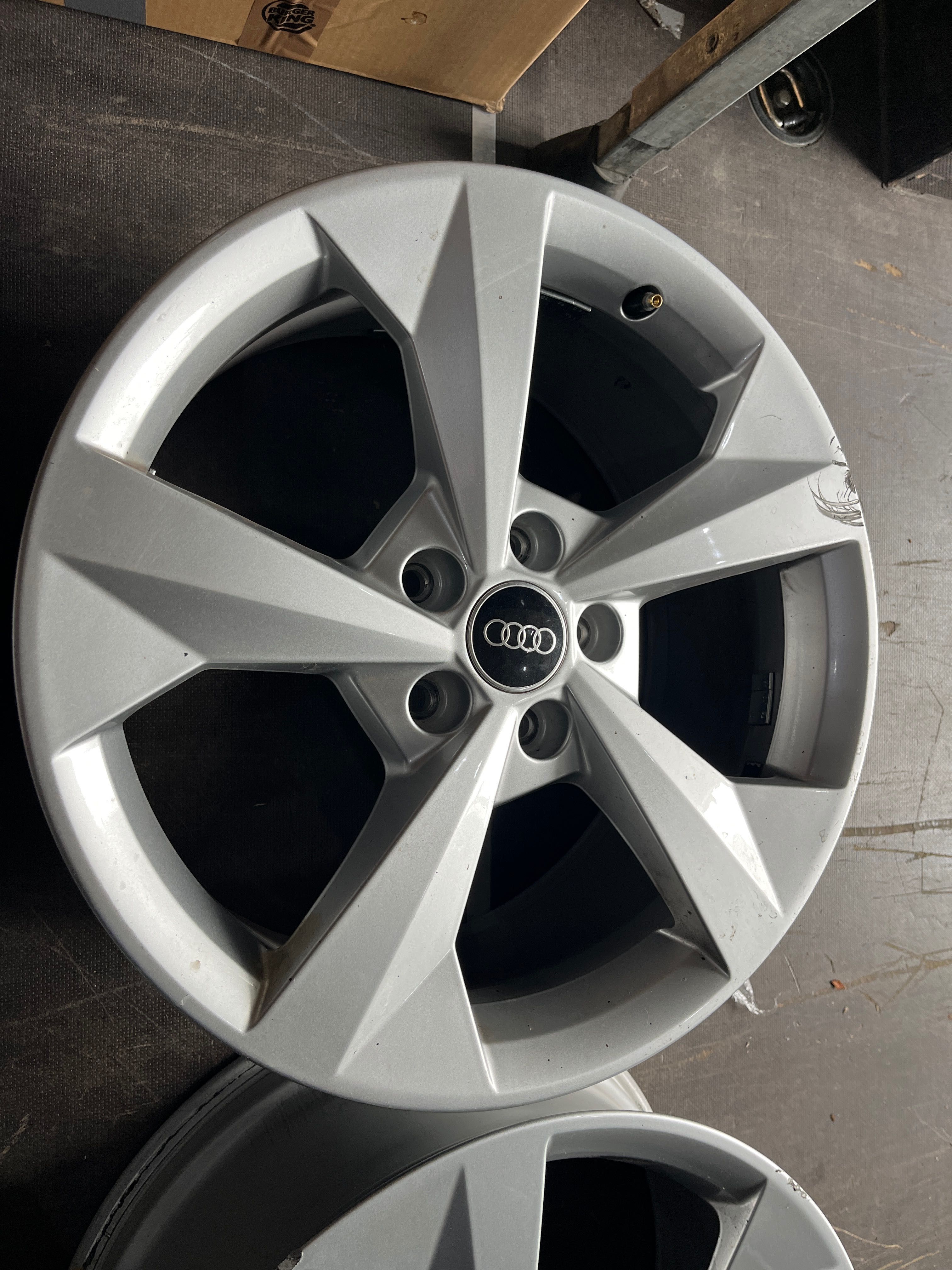 Audi 18” oryginalne felgi