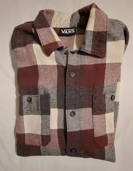 Camisa Vans. Modelo largo.