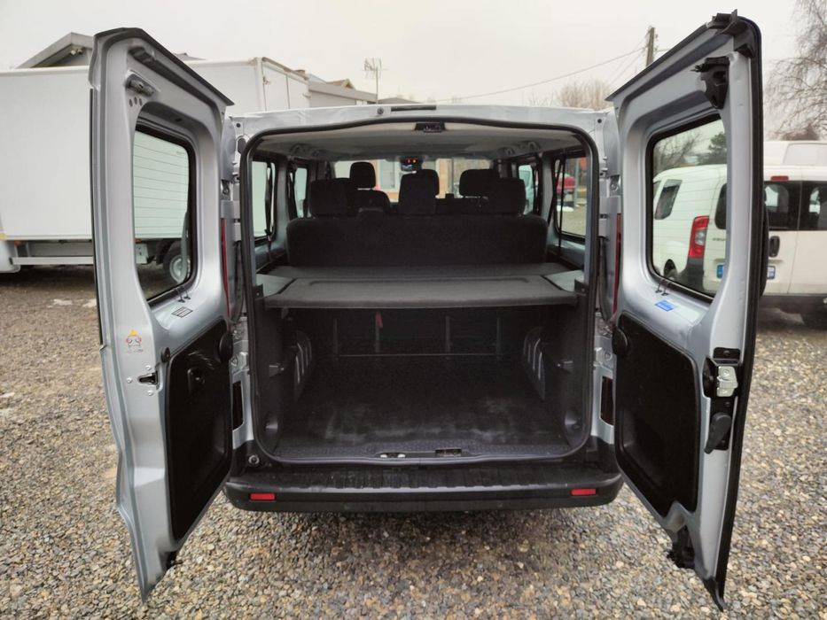 BUS 9 OSOBOWY 199 złotych Wynajem, wypożyczenie Renault Trafic