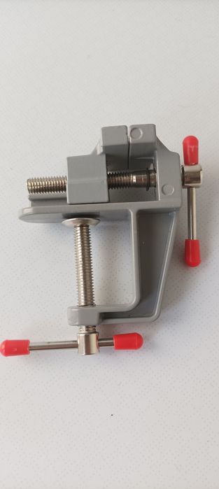 Pequeno torno de bancada