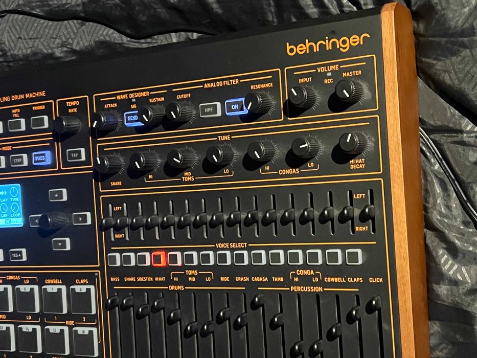 BEHRINGER LM DRUM Automat perkusyjny