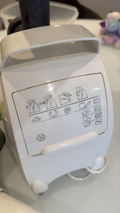 Кухоний комбайн zelmer 1500w з мясоробкою ьа насадками, повний комплек