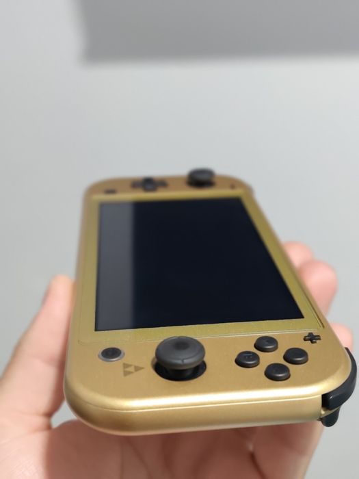 Nintendo Switch Lite Hyrule Edition