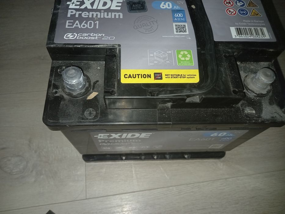 Акумулятор Exide Premium 60ah