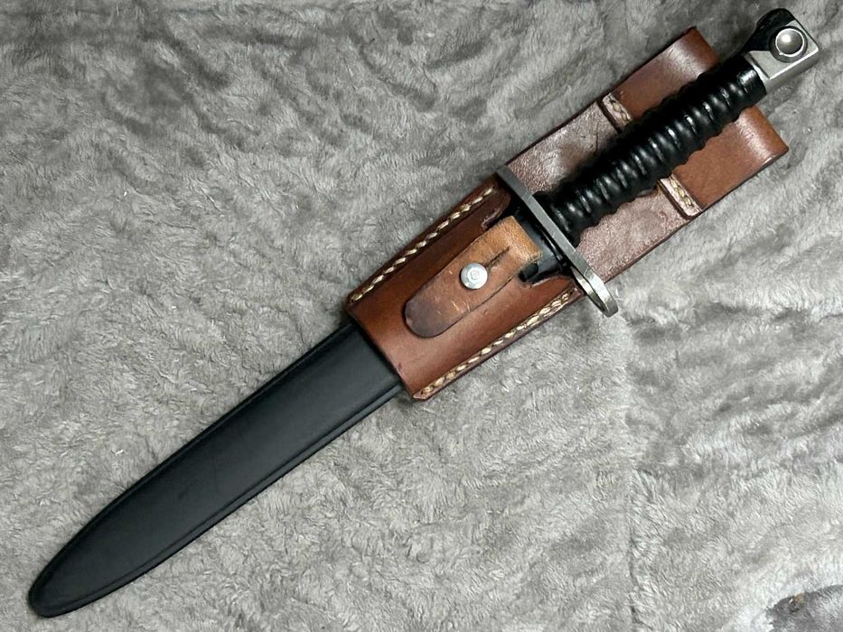 Szwajcarski bagnet M1957 - VICTORINOX - SIG - koniec produkcji - ładny