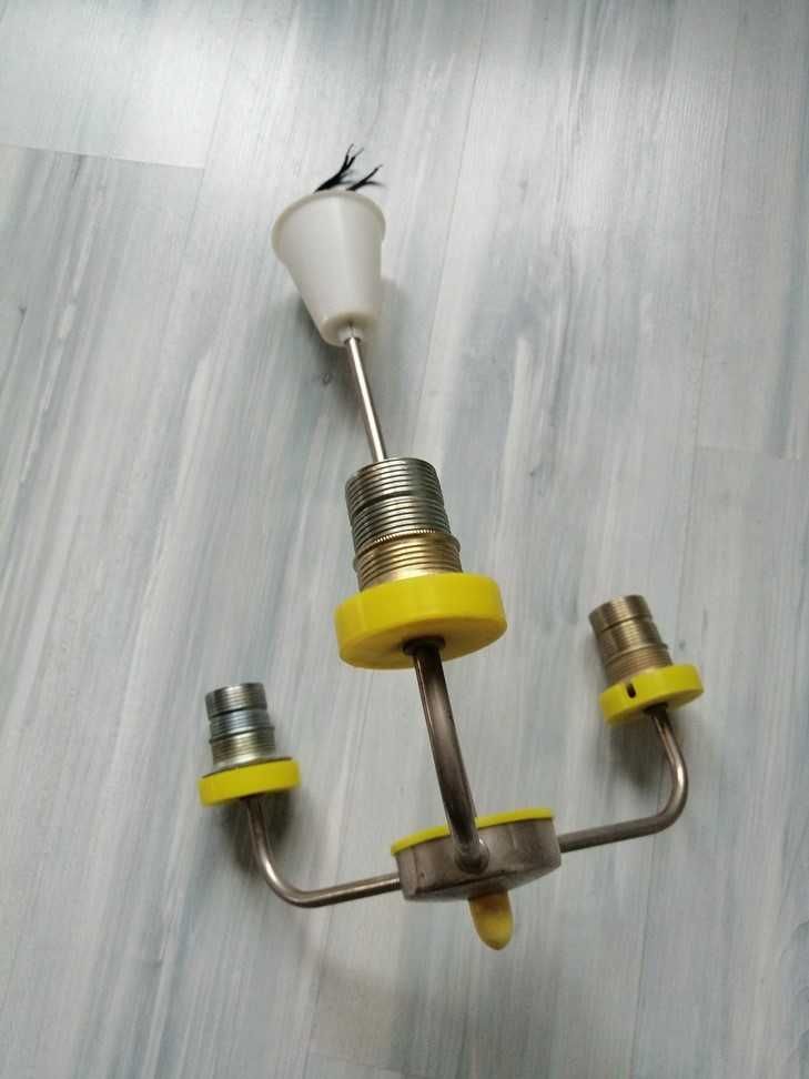 Vintage, retro żyrandol, lampa wisząca. 3 klosze w kształcie tulipanów