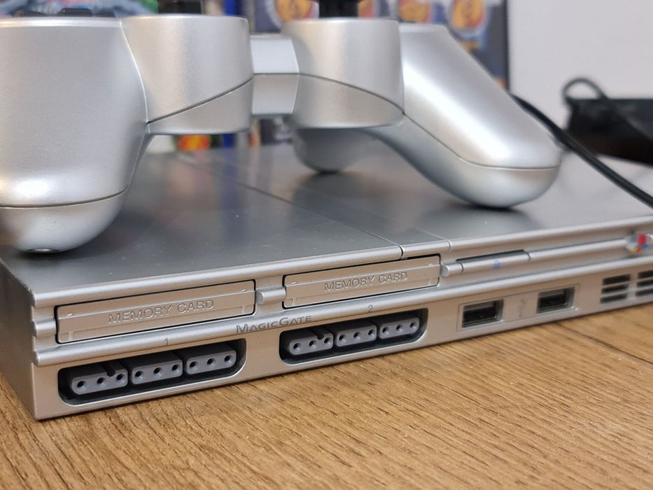 Ps2 konsola PlayStation Silver plus przejściówka HDMI