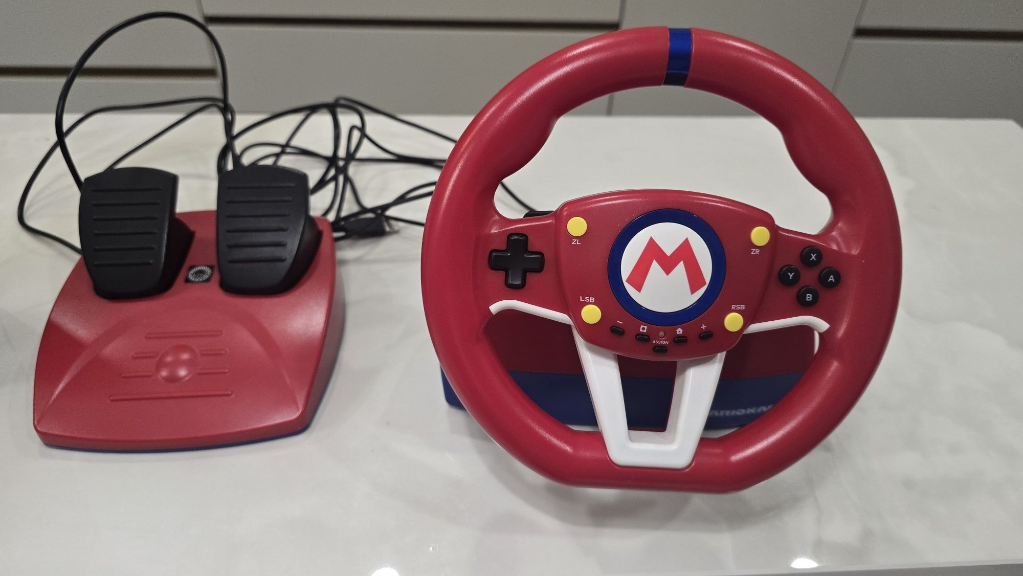 Nintendo switch oled limited edition + comandos + jogos