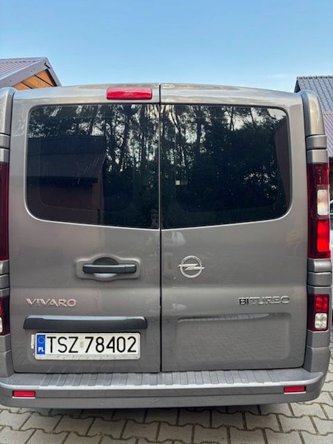 Wynajem Bus 9 osobowy Opel Vivaro