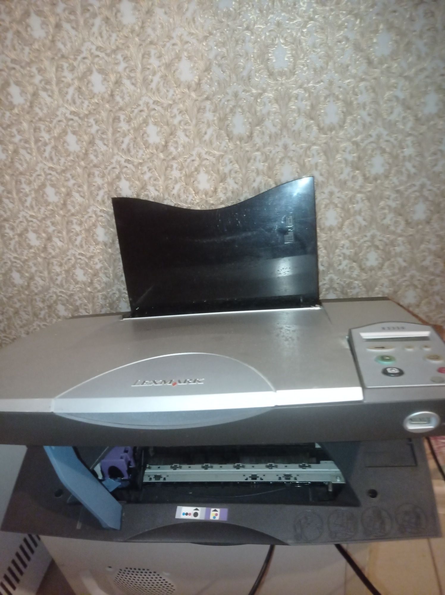 Принтер кольоровий, сканер Lexmark 3330