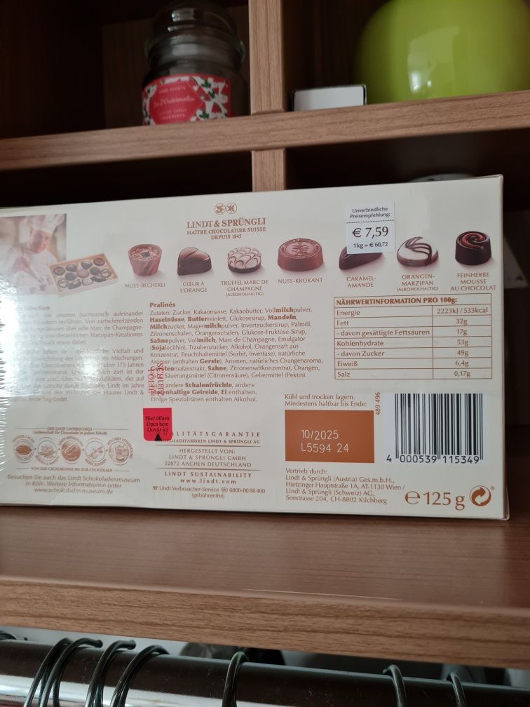 Praliny bombonierka czekoladki lindt z Niemiec