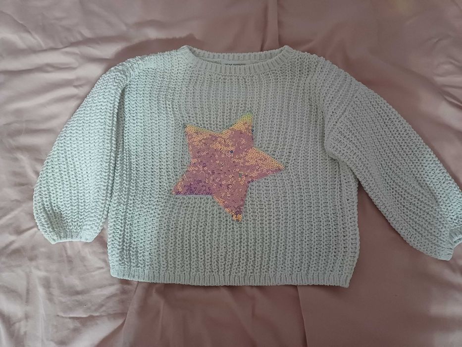 Sweter z gwiazdką marka H & M - 98/104 dziewczynka