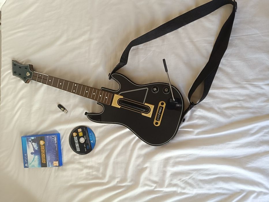 Jogo guitar hero ps4