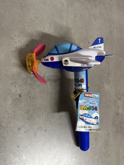 Портативный вентилятор ,Blue Impulse ,в виде самолета