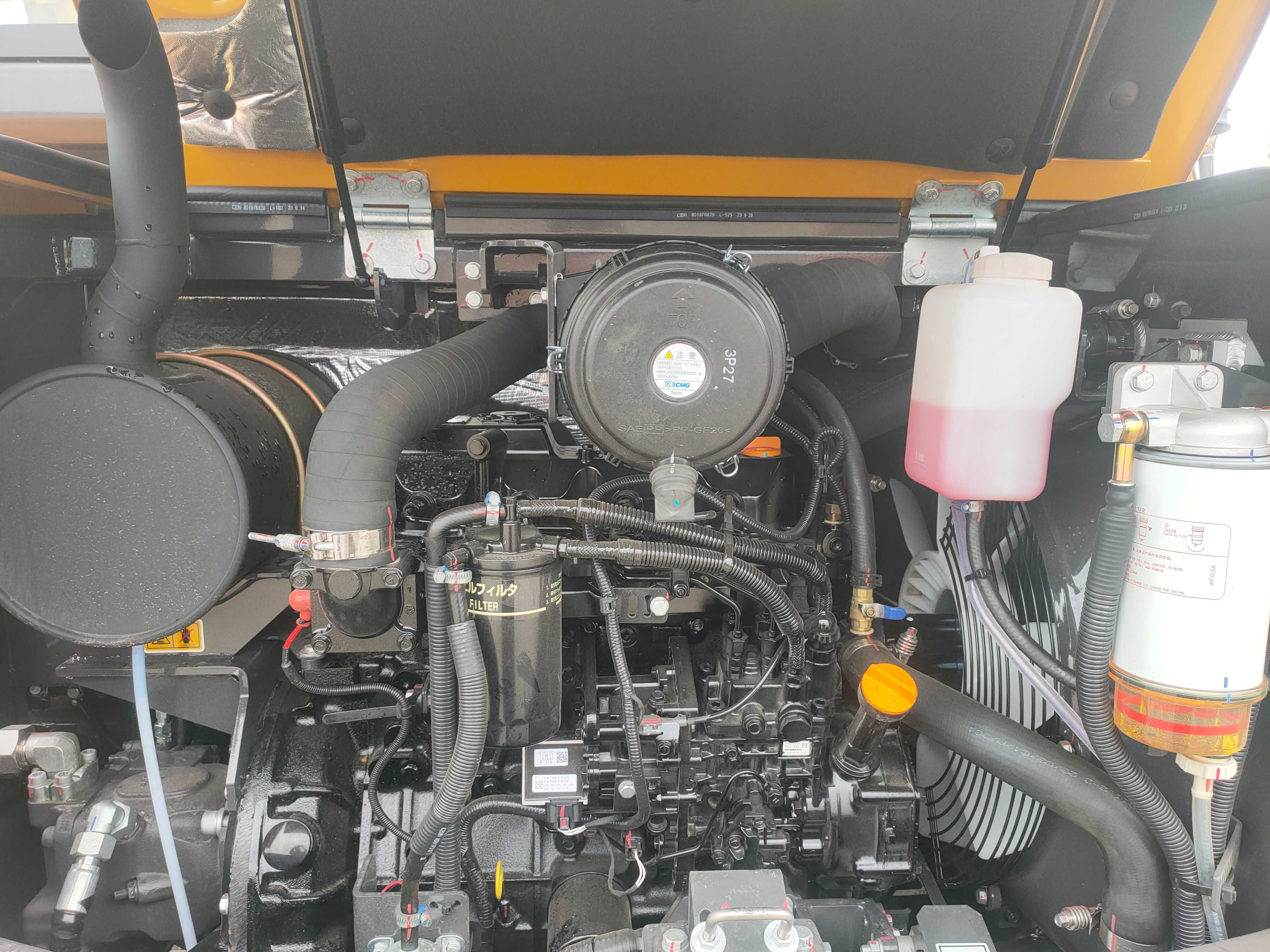 міні-екскаватор XCMG XE60GA