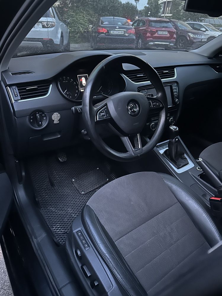 Продам skoda octavia a7 universal 2016 механика