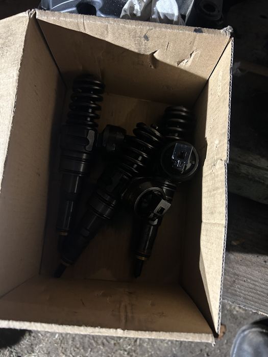 Na części silnik 1.4 tdi BMS pompowtryski glowica pokrywa zaworów itp