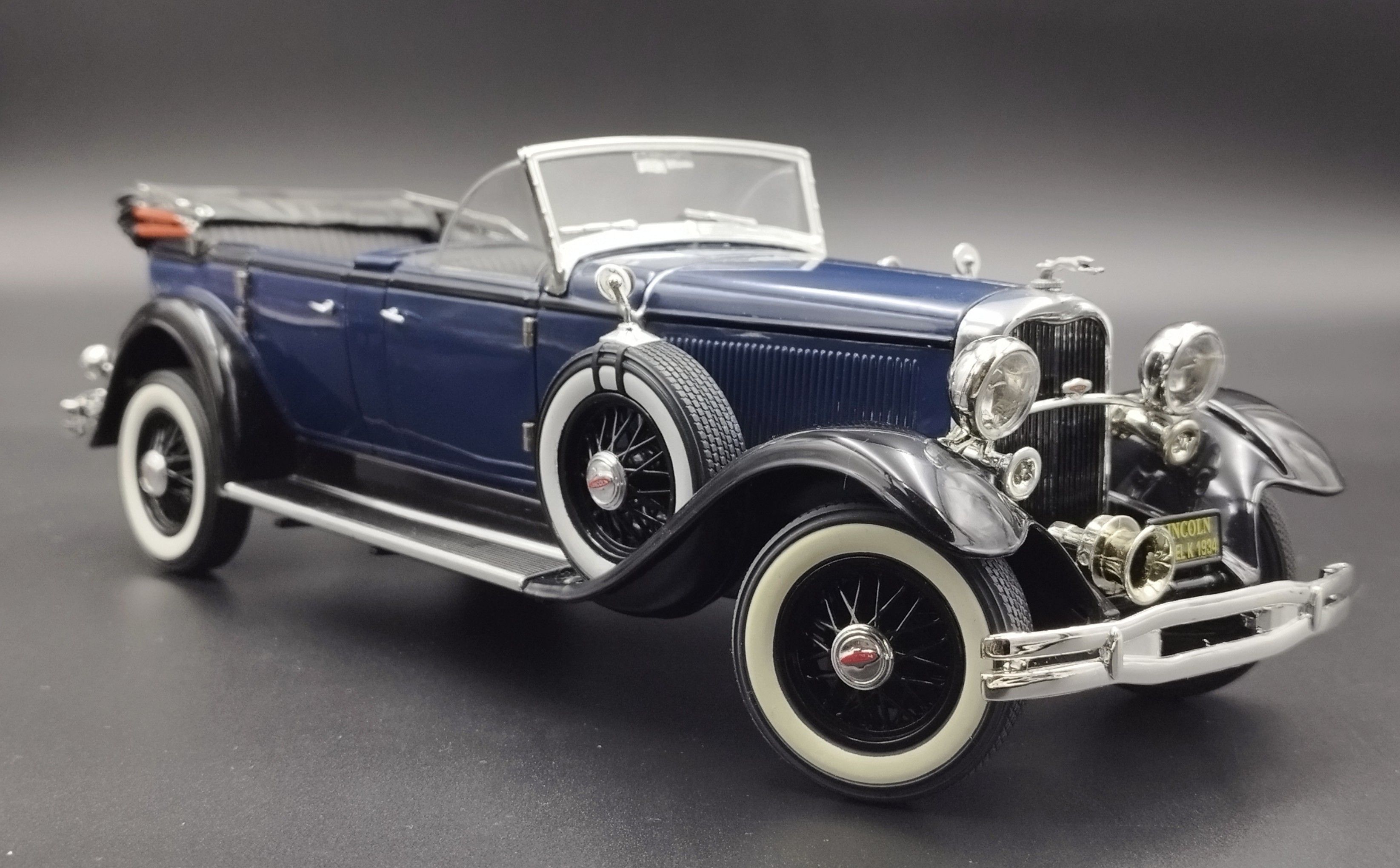 1:18 Ricko 1931 Lincoln Model K  Bleue model nowy