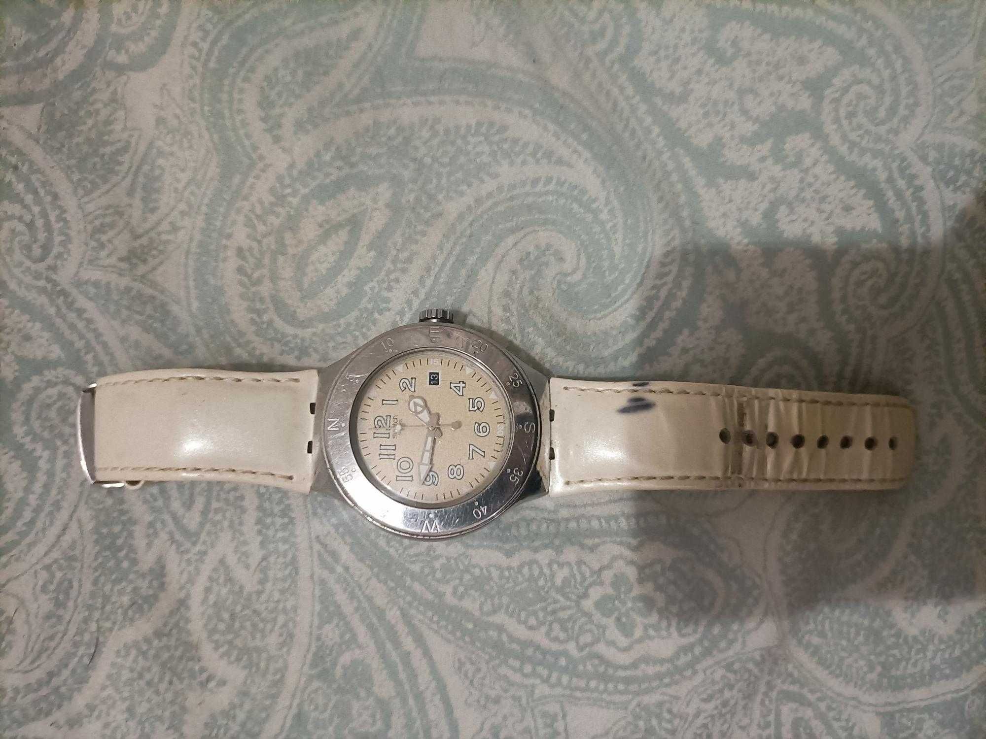 Relogio creme Swatch Unisexo