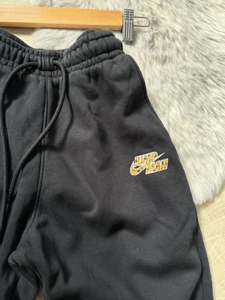Оригінальні штани air jordan essential washed fleece
