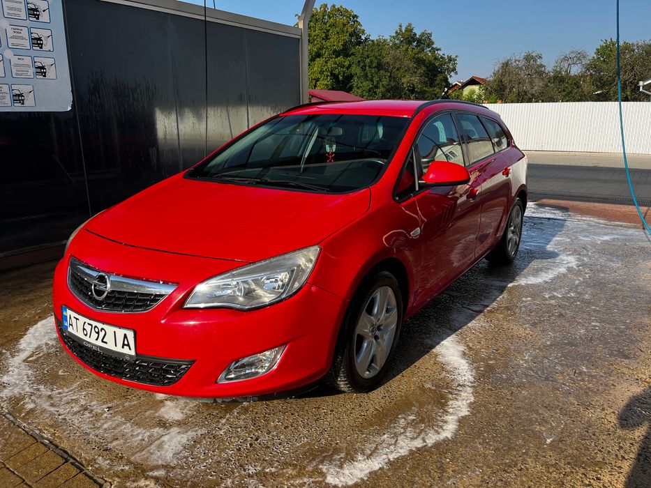Продам Opel Astra 2011 J