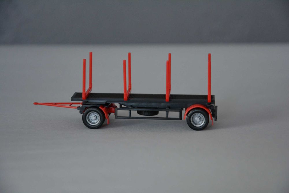 1:87 (H0) Herpa - Przyczepa na obrotnicy z kłonicami (do drewna)