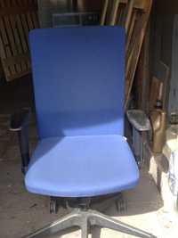 Krzesło biurowe  kolor niebieski