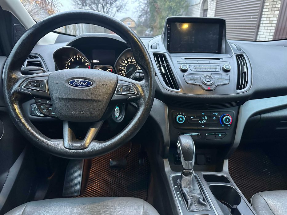 Продам Ford Escape 2017 р