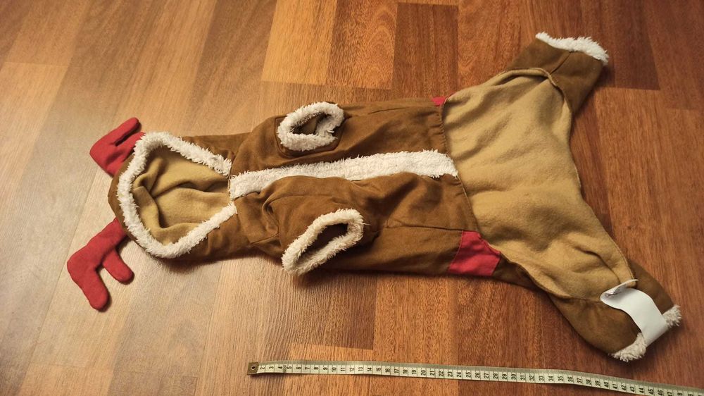 NA CEL CHARYTATYWNY Ubranko dla psa. Kombinezon-renifer. Długość 35 cm