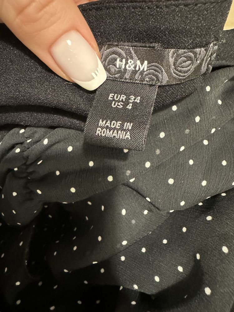 H&M czarna bluzka w groszki, rozmiar 34