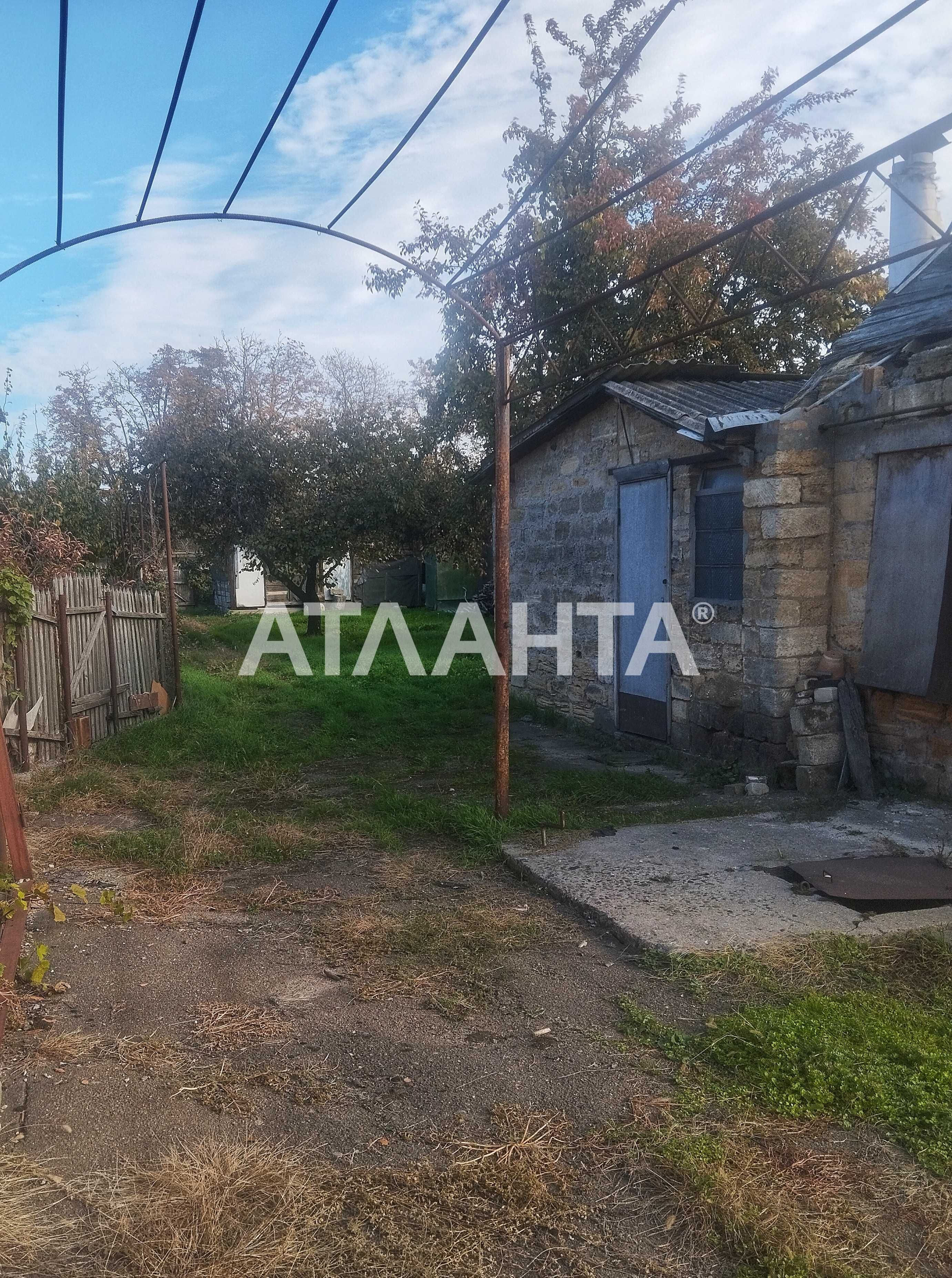 Часть дома с участком на Слободке