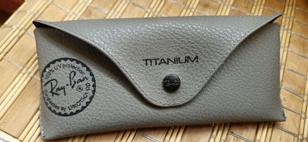 Чехол Ray Ban оригинал.