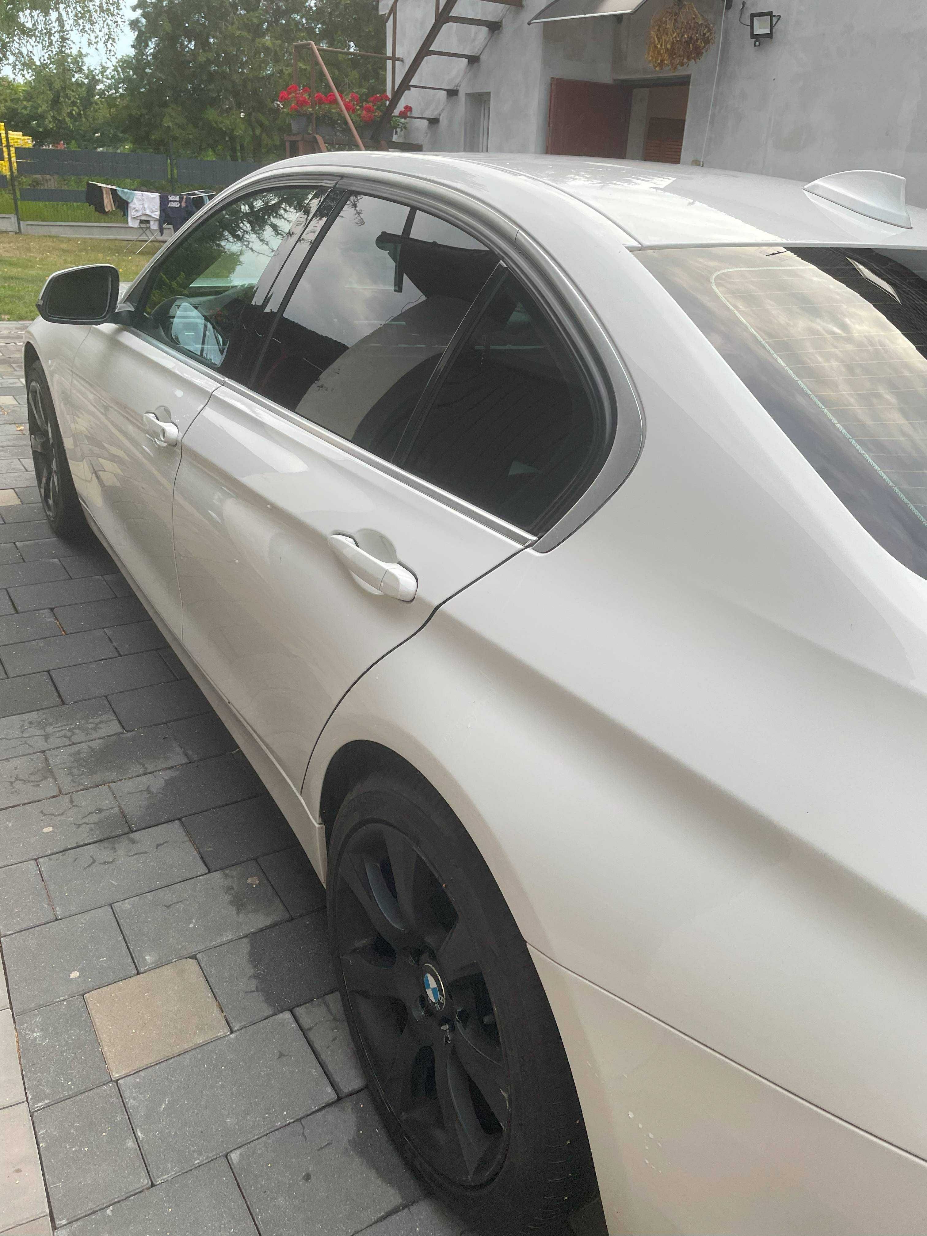 BMW F30 2.0 benzyna xdrive