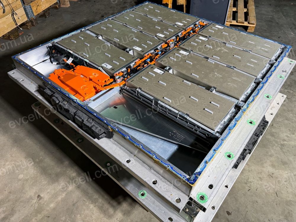 Гібридний сонячний інвертор MUST PV18-5248 PRO+акб 6.85kWh LG Chem