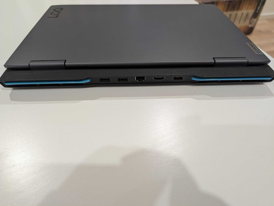 Portátil Lenovo LOQ Gaming 15APH8-614