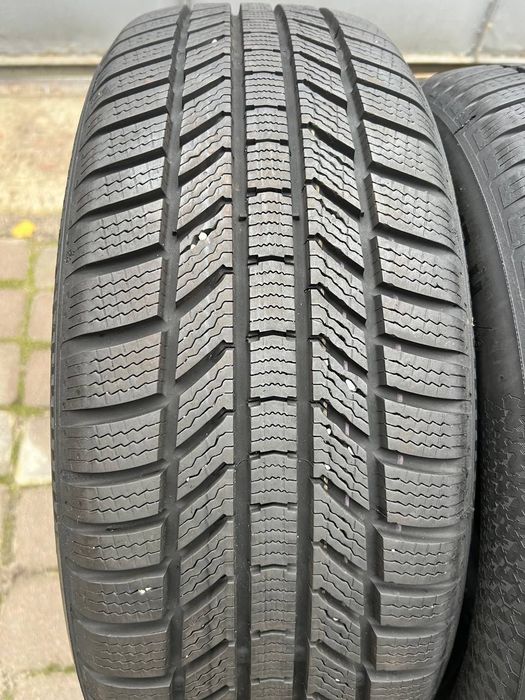 Зимові шини 215 55 r17 Continental