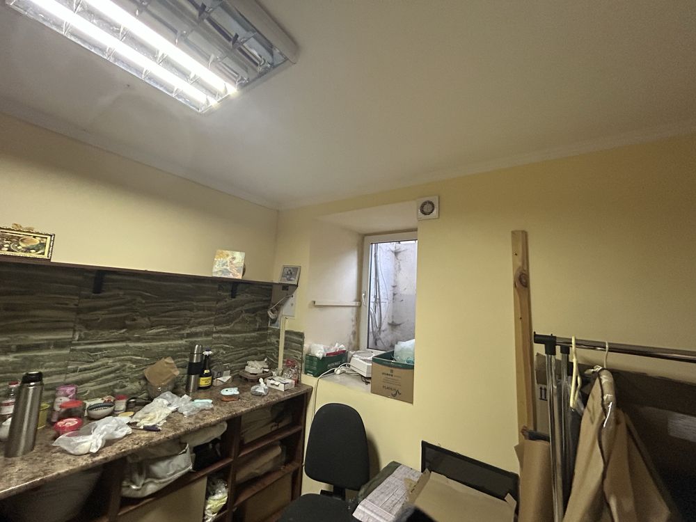Продаж комерційного приміщення , вул Пластова
