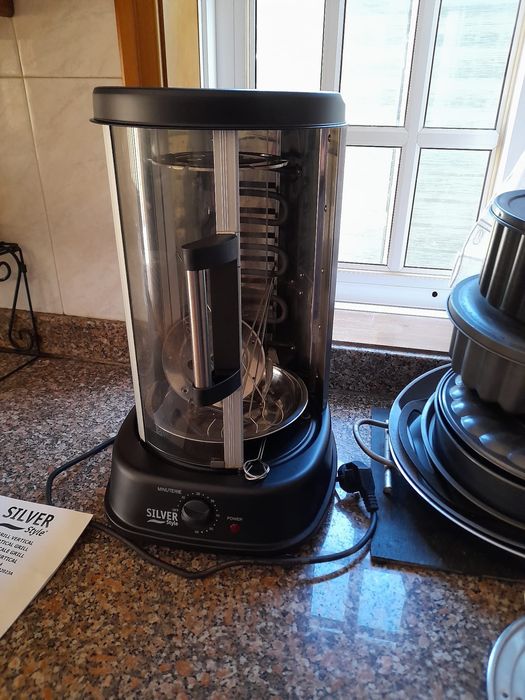 Griil elétrica rotativa para assar