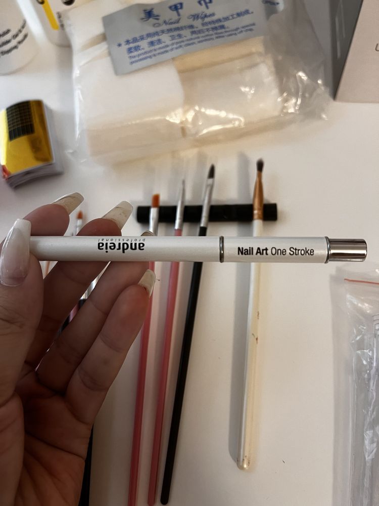 Kit completo para fazer unhas