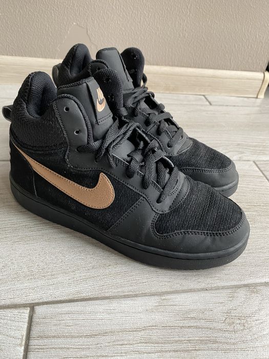 Жіночі утепленні кросівки Nike